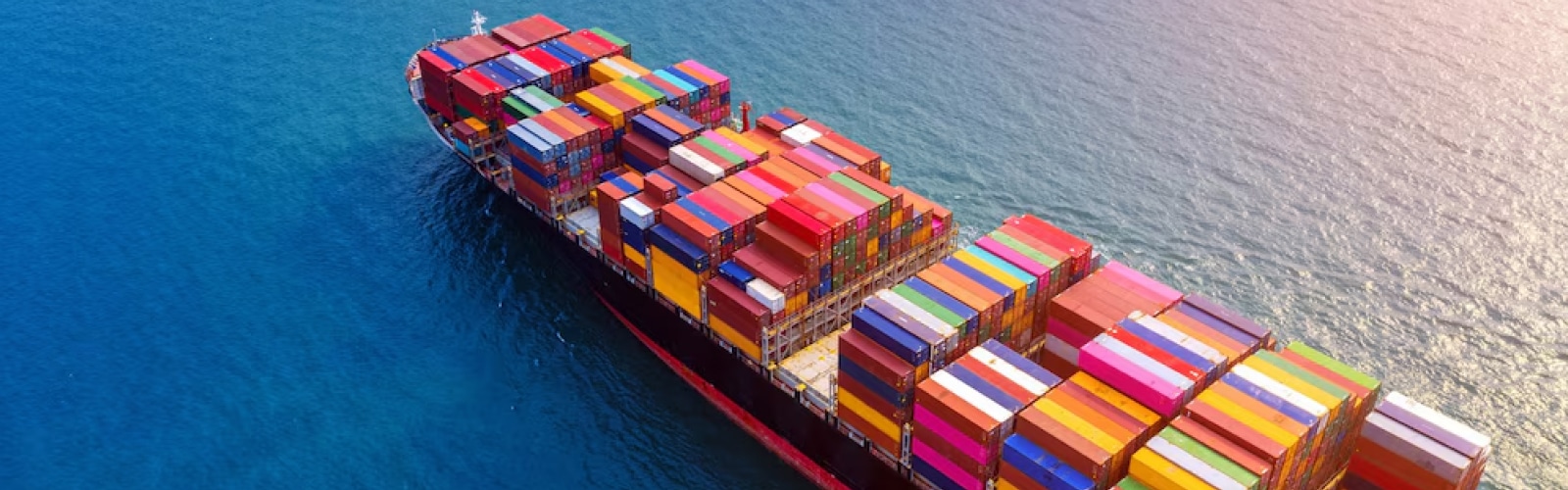 How to Find the Best Oakland Shipping Containers? - Spinnaker Equipment